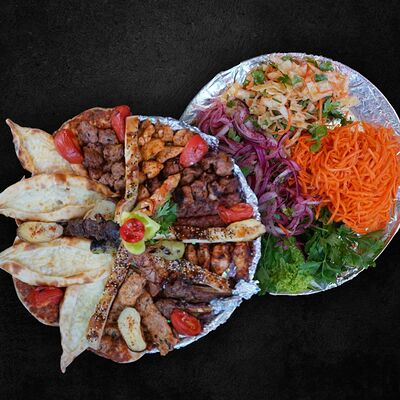 Блюдо на компанию M в Sultan Kebab по цене 12500 ₽
