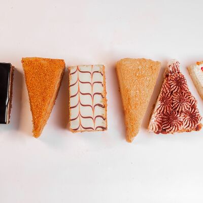 Набор пирожных в Особенный Наполеон Кондитерская по цене 2140