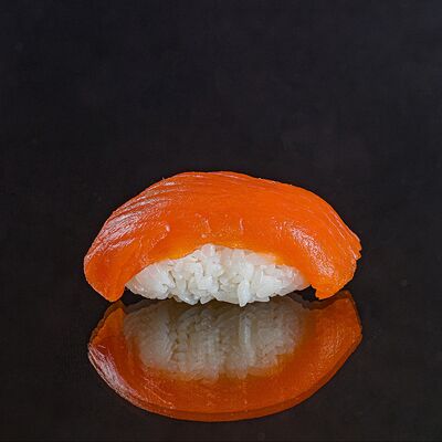 Сяке нигири в Васаби по цене 250 ₽