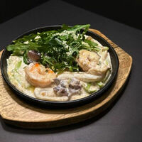 Горячая сковородка с морепродуктами в Чентуриппе