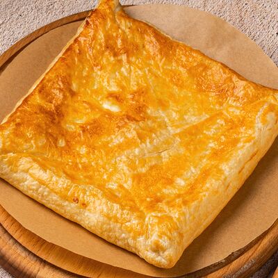 Хачапури из слоеного теста в Омар Хайям Европа и Азия по цене 530 ₽