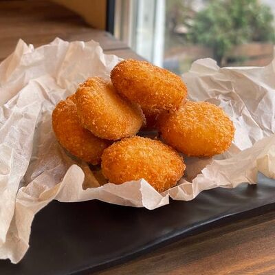 Сырные медальоны M в Moyo по цене 155 ₽