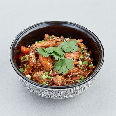 Вок с цыплёнком в Soupramen по цене 500 ₽