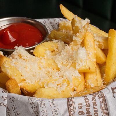 Картофель фри с трюфельным пармезаном в Биржевик по цене 434 ₽