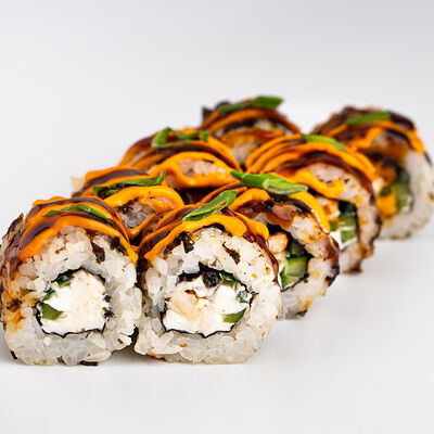 Лава ролл с угрем в жареном нори в IPPIN - Fusion Panasia по цене 540 ₽