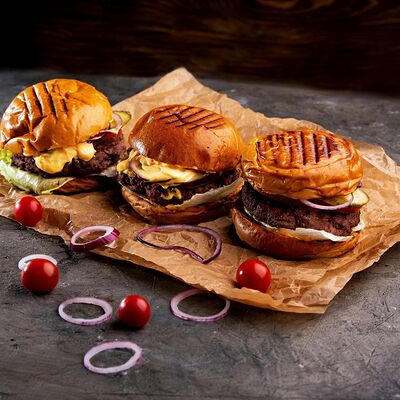 Бургер Комбо в Злаки маки по цене 910 ₽