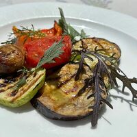 Овощи гриль в Wine & Vine