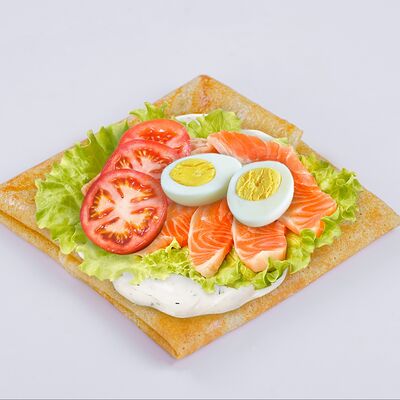 Блин Цезарь с семгой в Вкусно блин по цене 440 ₽