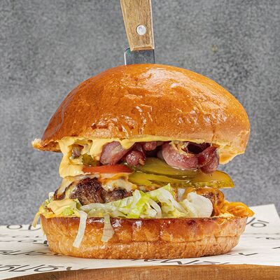 Бургер Коломан в Коломан по цене 640 ₽