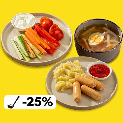 Сытный обед с молочными сосисками и куриной лапшой в Пока горячее по цене 1310 ₽