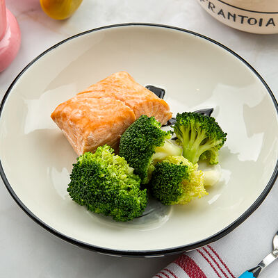 Запеченный лосось с брокколи в Osteria Dolce по цене 1100 ₽