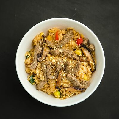 Рис с овощами и говядиной в Mashita по цене 620 ₽