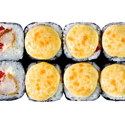 Ролл Запеченный с курицей в Оригами по цене 473 ₽