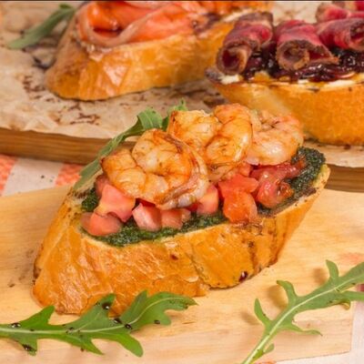 Брускетта с креветками в Луиджи & Тосё по цене 159