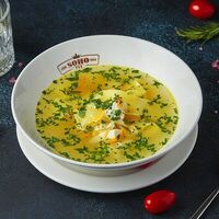 Куриный суп с домашней лапшой в Сохо