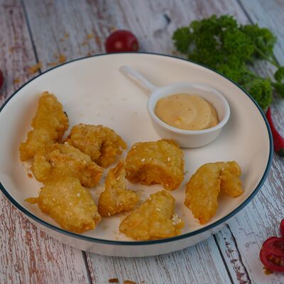 Куриный попкорн с соусом спайси в Гастробар Крапива по цене 300 ₽