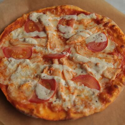 Мини-пицца куриная с овощами в Sesilia по цене 430