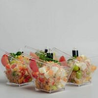 Салат с киноа и сыром фета в Hot Kitchen