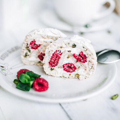 Фисташковый рулет в АндерСон по цене 540 ₽