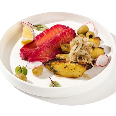 Лосось в стиле гравлакс в Песто Тесто по цене 990 ₽