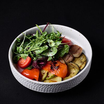 Салат с говяжьим языком на гриле в Эндорфин по цене 720 ₽