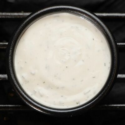 Соус Чесночный в Много Мяса по цене 79 ₽