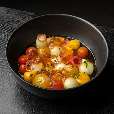 Томаты кимчи, страчателла и желе даси в Neoni по цене 890 ₽