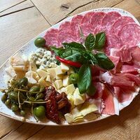 Антипасти в Кастельсардо