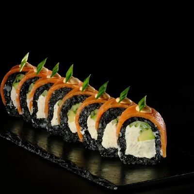 Ролл Black премиум в Sushi cat премиум по цене 770 ₽