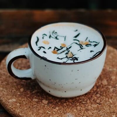 Чай Латте Манго Средний в Кофейня Mozart по цене 270 ₽