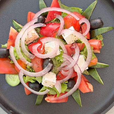 Салат греческий в SunSet по цене 500 ₽