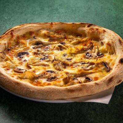 Пицца грибная с трюфелем в Oreganos по цене 690 ₽