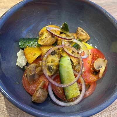 Салат с шампиньонами и картофелем Пушкин в AGATA по цене 215 ₽