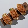 Хрустящие мини-тако с лососем в Ramen Ten по цене 540
