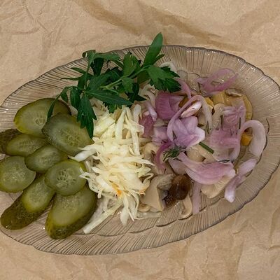 Закуска по-русски в Астория по цене 400 ₽