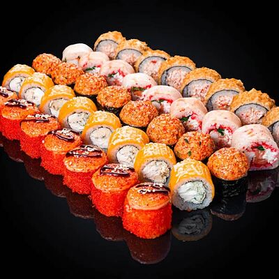 Фирменный сет в Sushi Pizza Fresh по цене 2600 ₽