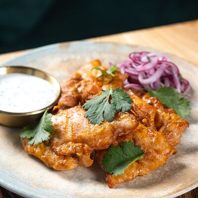 Шашлык из цыпленка с соусом дзадзыки в Just Residence по цене 990 ₽