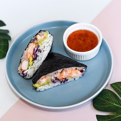 Суши-сэндвич с креветками в Pokemania по цене 619 ₽