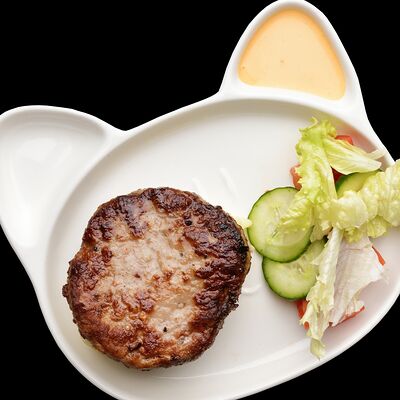 Домашняя котлетка в Пармезан по цене 465 ₽