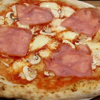 Пицца Прошутто с грибами в ISOLA по цене 580 ₽