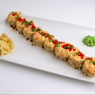 Ролл с тунцом и креветкой с соусом мангов Мальдивы по цене 950 ₽