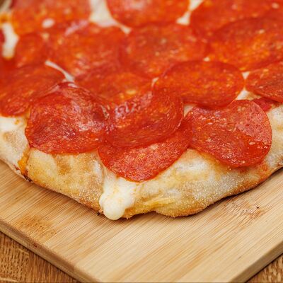 Пицца римская Пепперони в Pizza Roma по цене 740 ₽