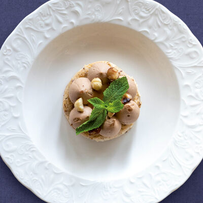 Пирожное Карамель-фундук в Нектарин по цене 390 ₽