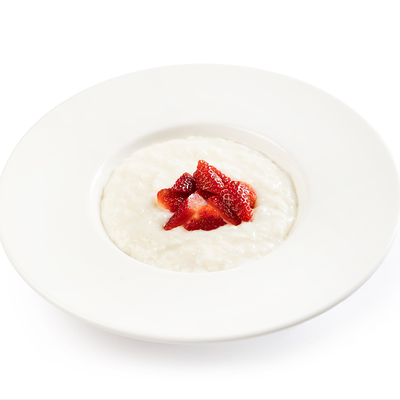 Каша рисовая с ягодой на обычном молоке в La Maro по цене 1200 ₸