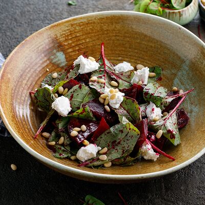 Салат с козьим сыром в Баклажан в ТЦ 