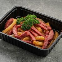 Картофель с колбасой в Tagam