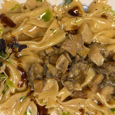 Паста с белыми грибами в Маркс по цене 555 ₽