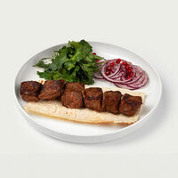 Шашлык из говядины в VASILCHUKI ресторан