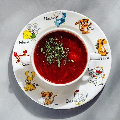 Борщ с говядиной и сметаной в BEERMAN&Schlitz по цене 280 ₽