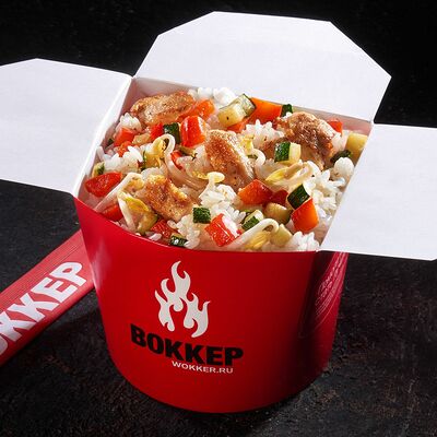 Рис по-тайски с курицей в Воккер по цене 350 ₽